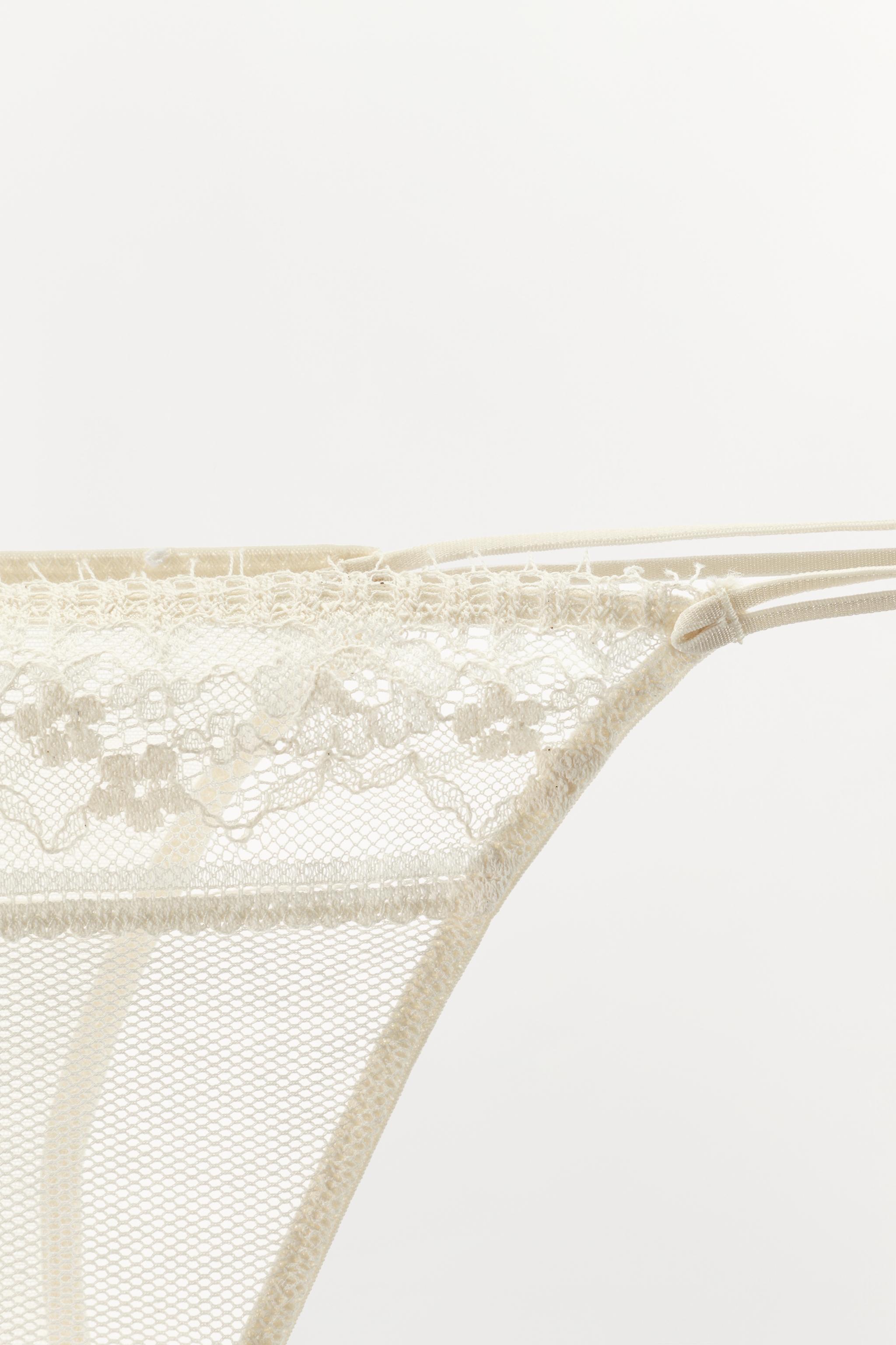LACE THONG