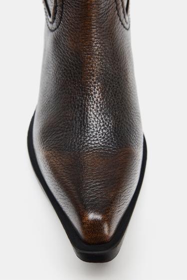 BOTTES EN CUIR À EFFET USÉ - Marron de Zara - Image 4