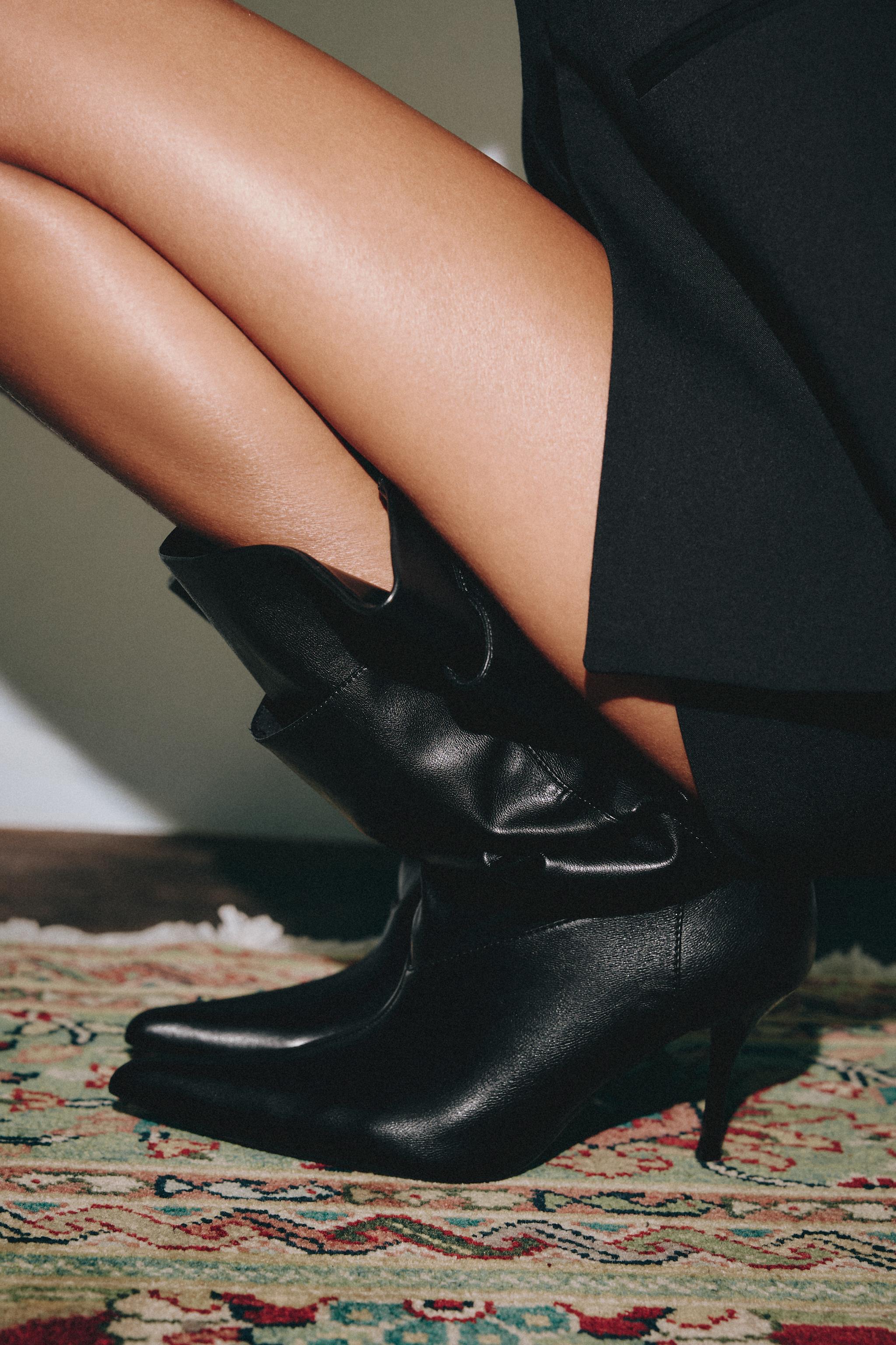 BOTTINES À TALONS FRONCÉES