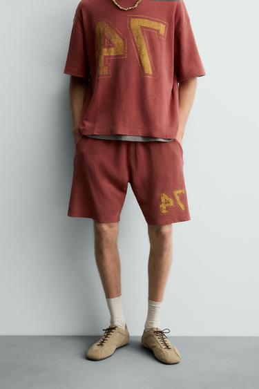 ШОРТЫ VARSITY ИЗ ТКАНИ С ОТКРЫТОЙ СТРУКТУРОЙ — КРАСНЫЙ от Zara
