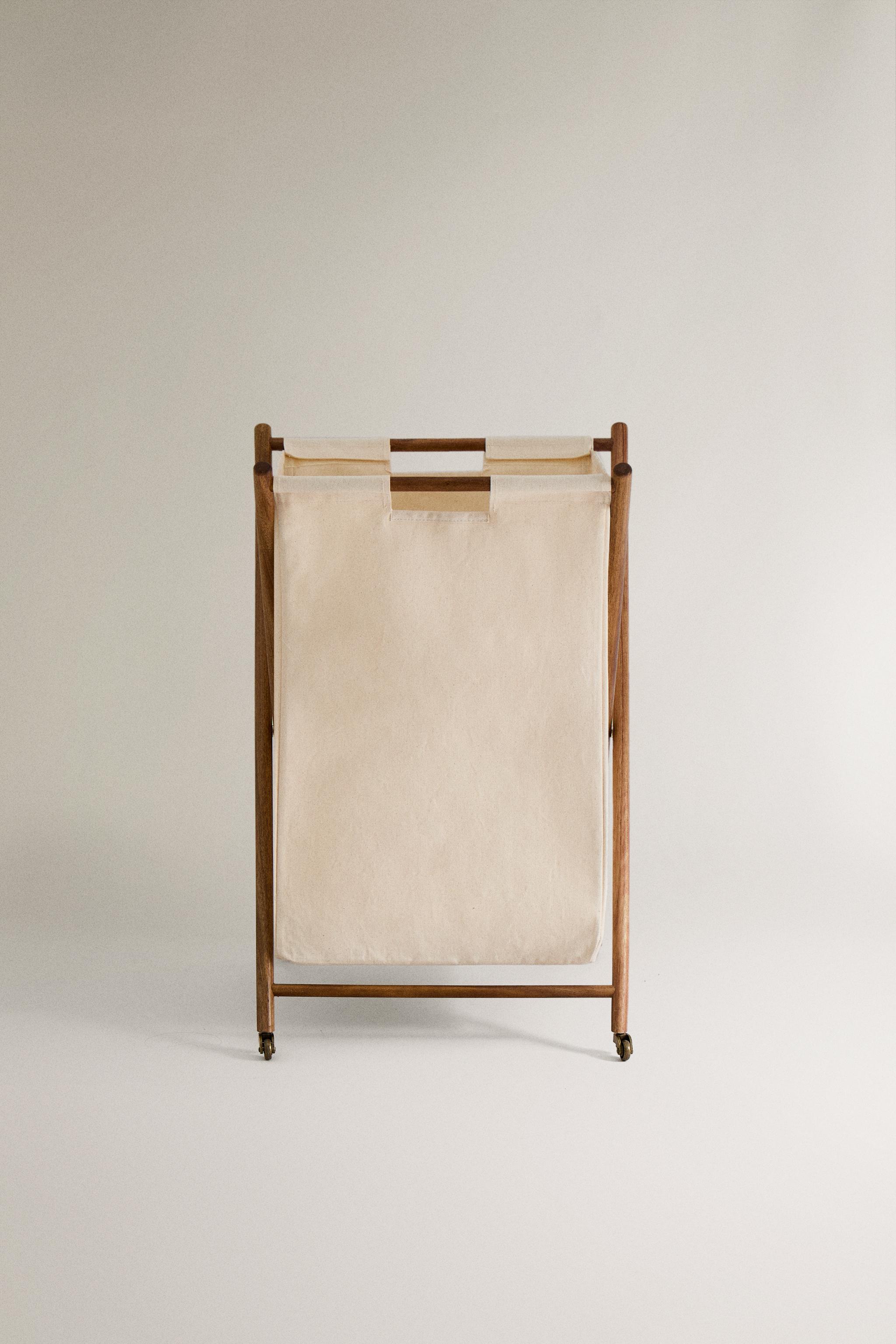 Cesta Biancheria Legno con Ruote Zara Italia