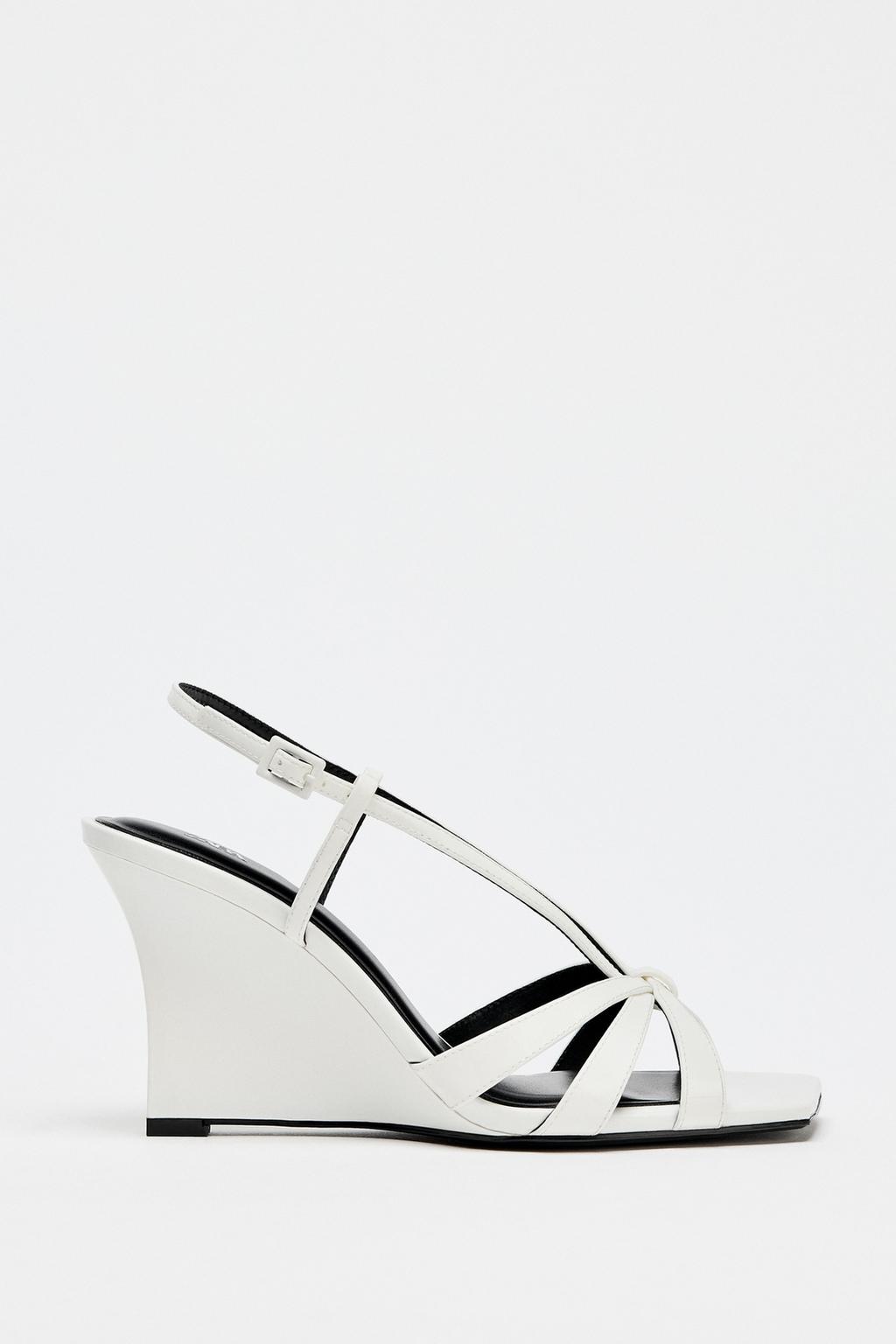 PATENT-EFFECT WEDGE HEELS