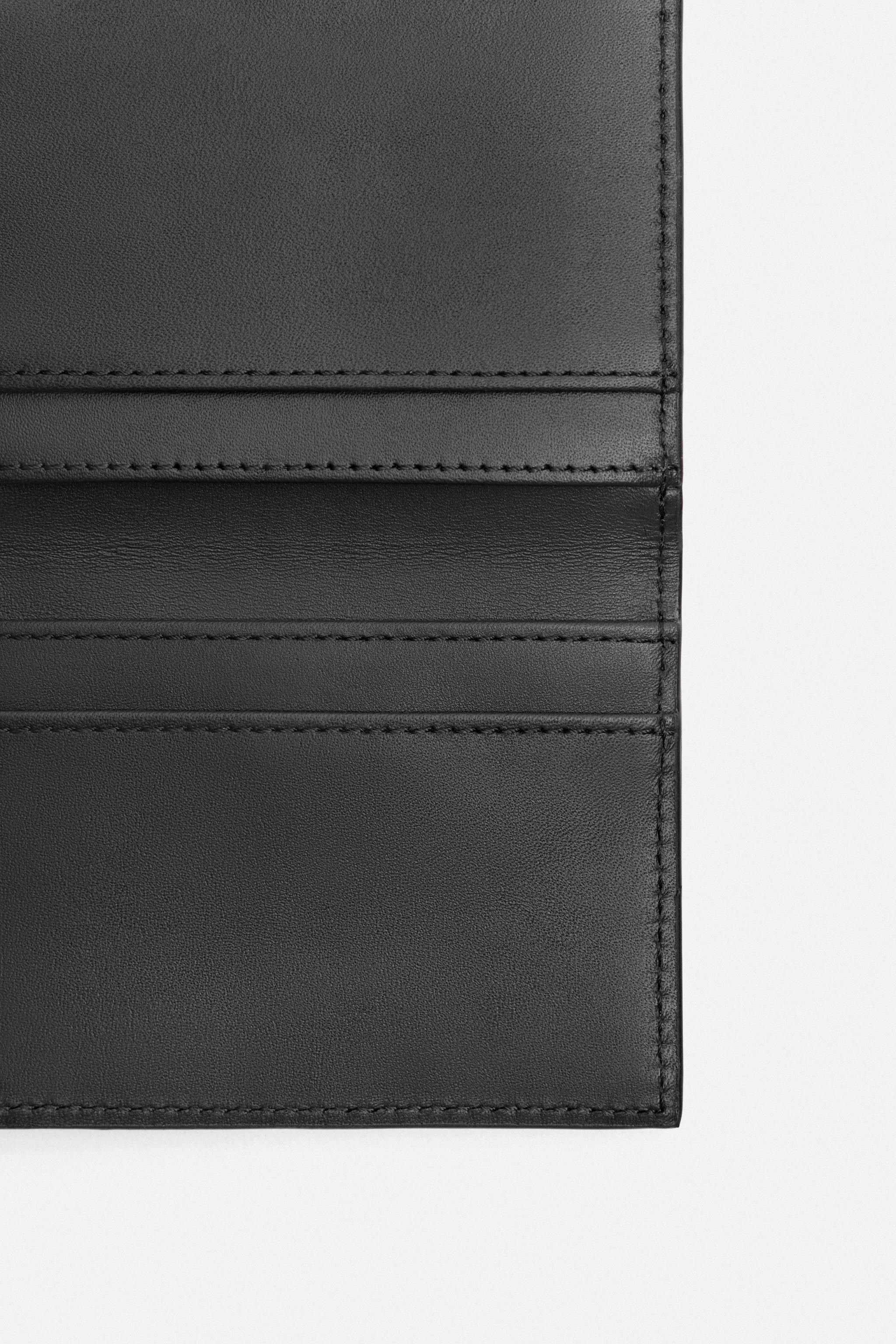PORTE-CARTES EN CUIR