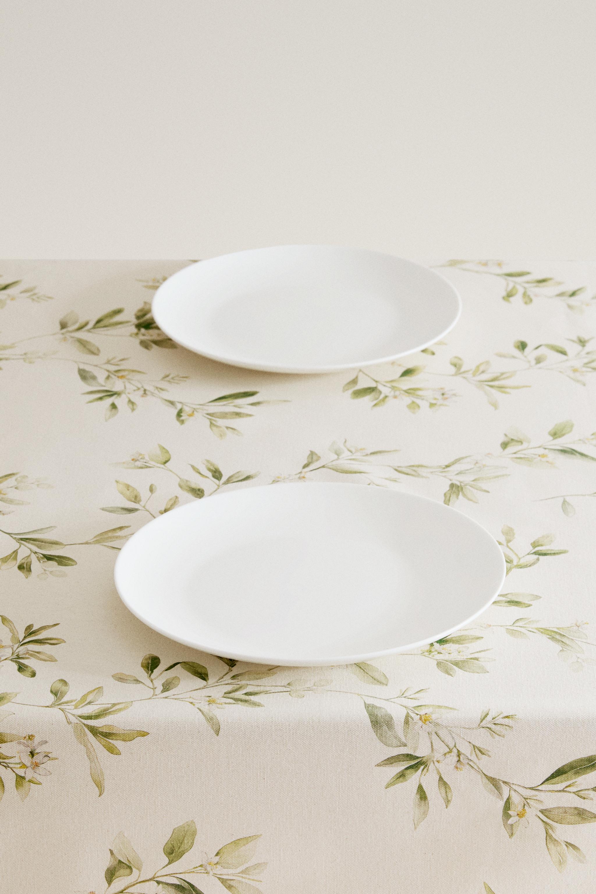 BRANCH AND FLORAL PRINT TABLECLOTH
