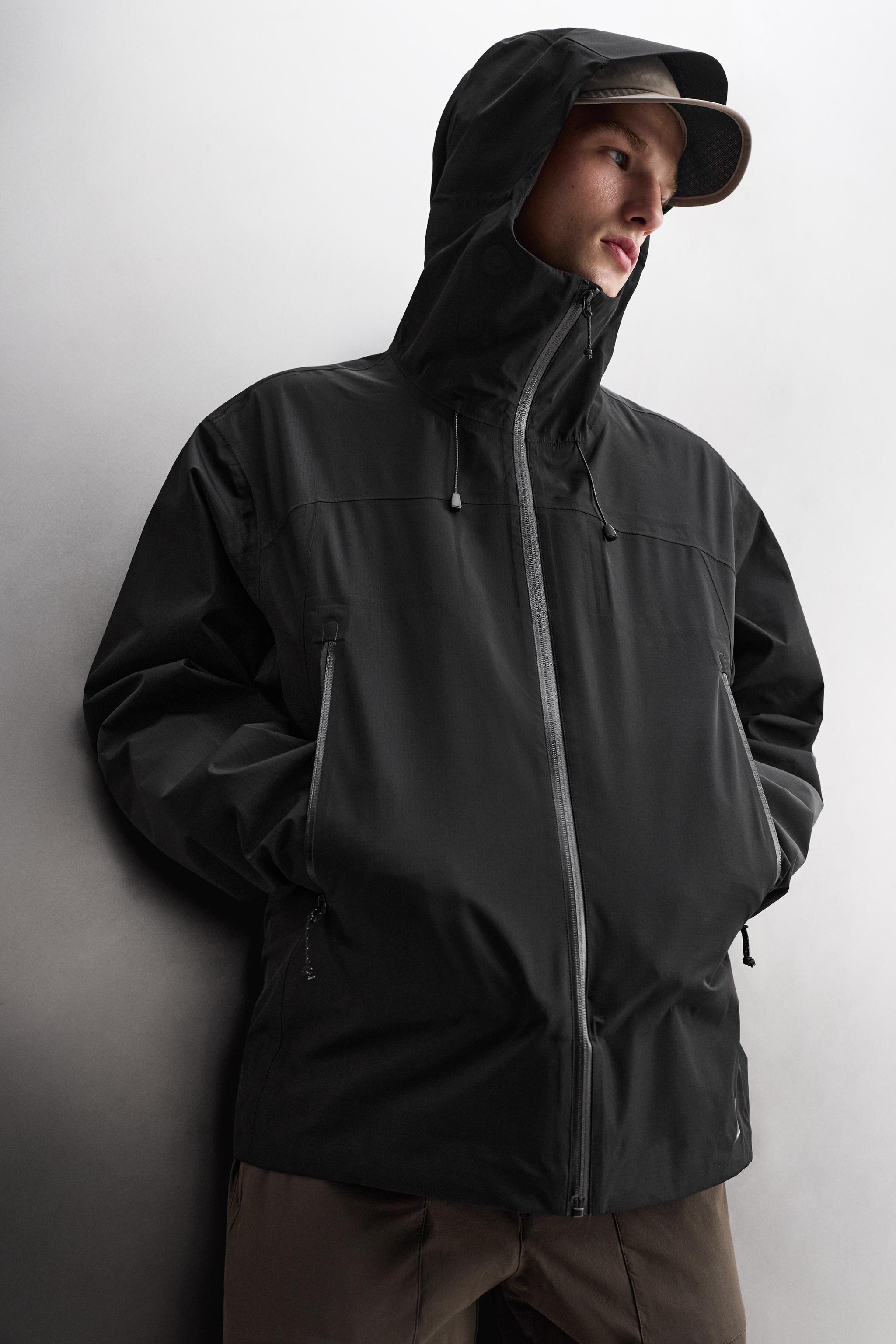 WATERPROOF SHELL TECHNICAL JACKET