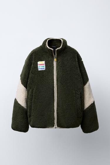 CAZADORA BORREGUILLO FORRO POLAR - Khaki de Zara - Imagen 0