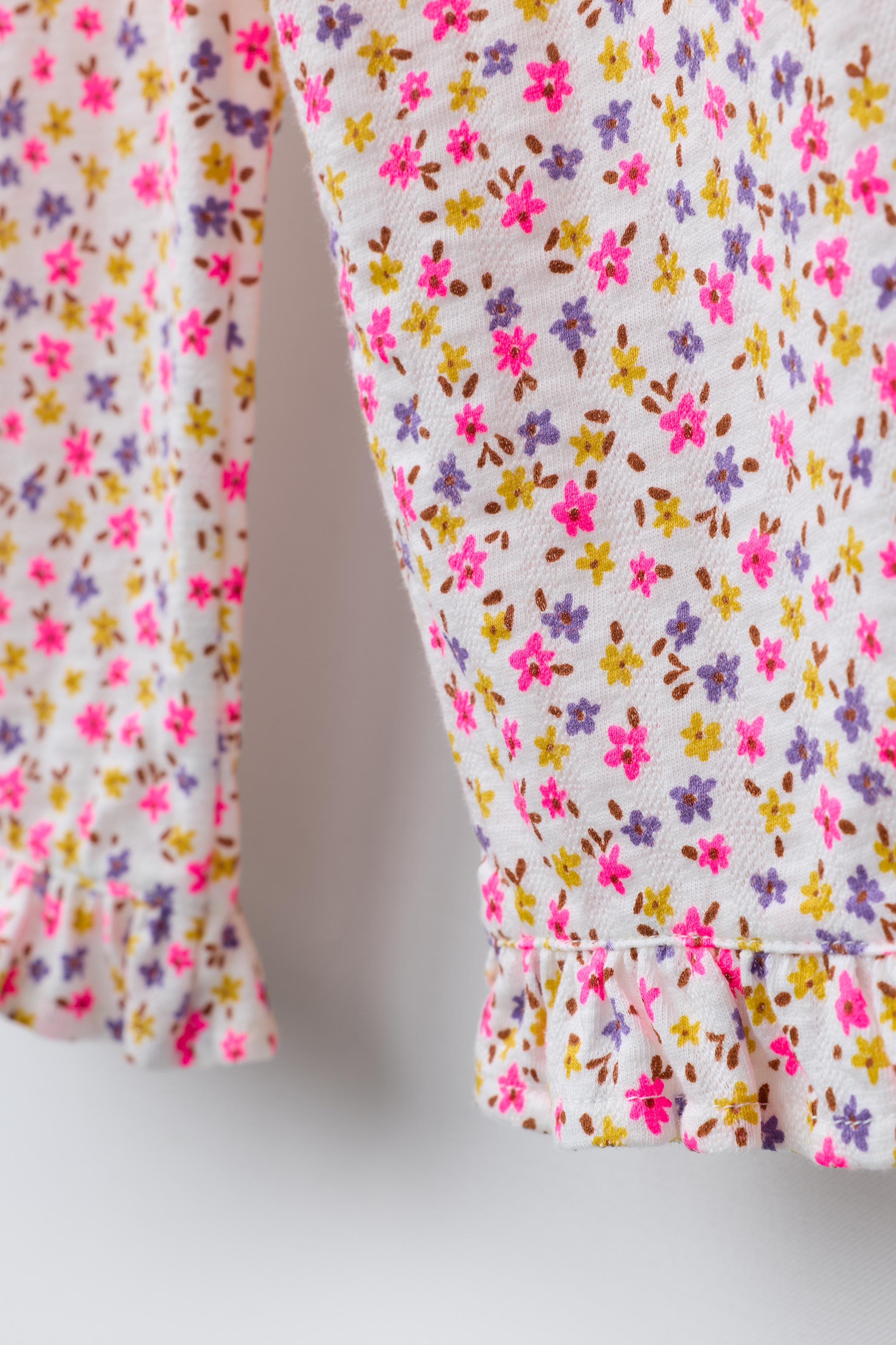 PANTALON TEXTURÉ À FLEURS