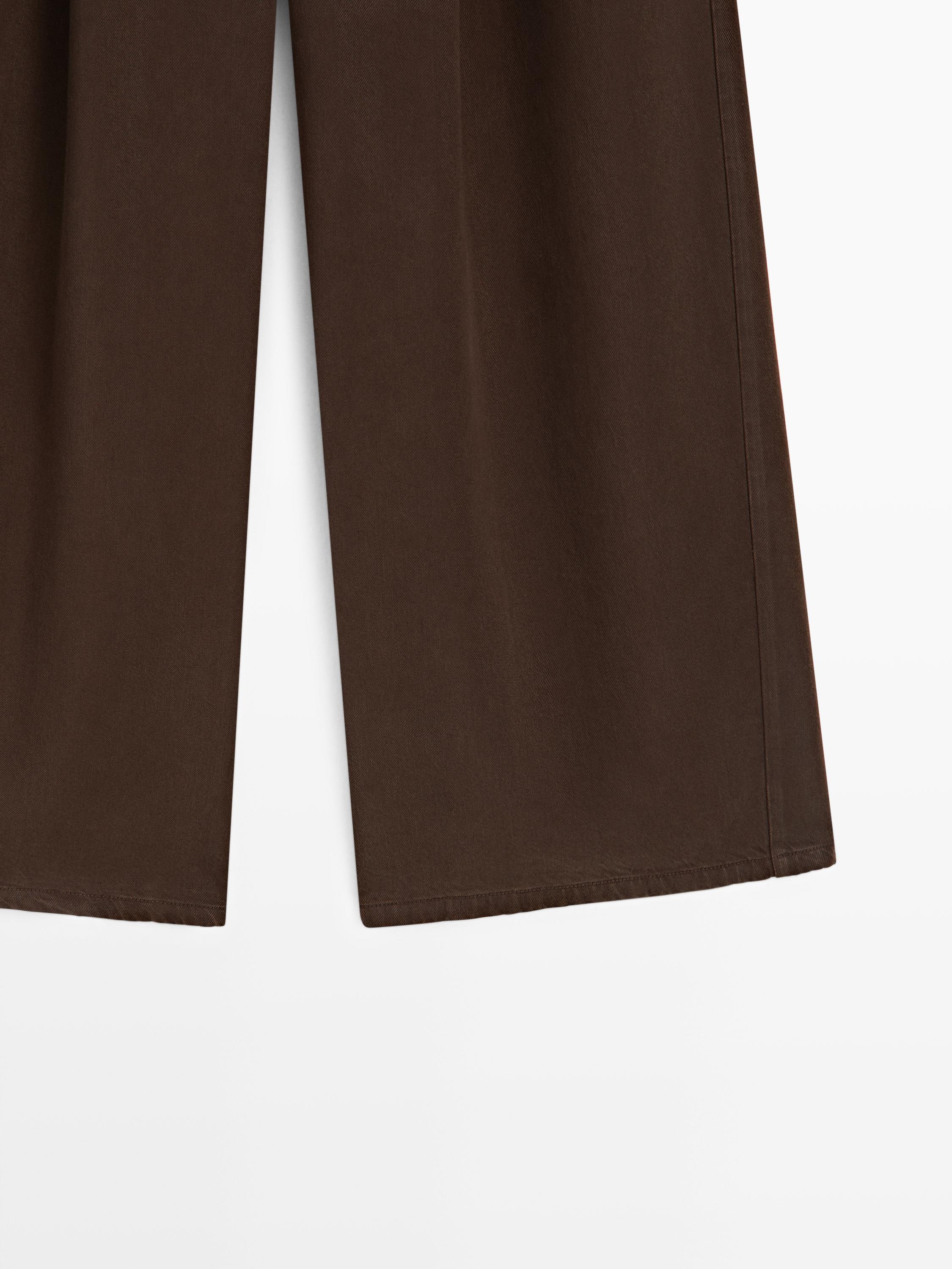 Pleated wide-leg pants