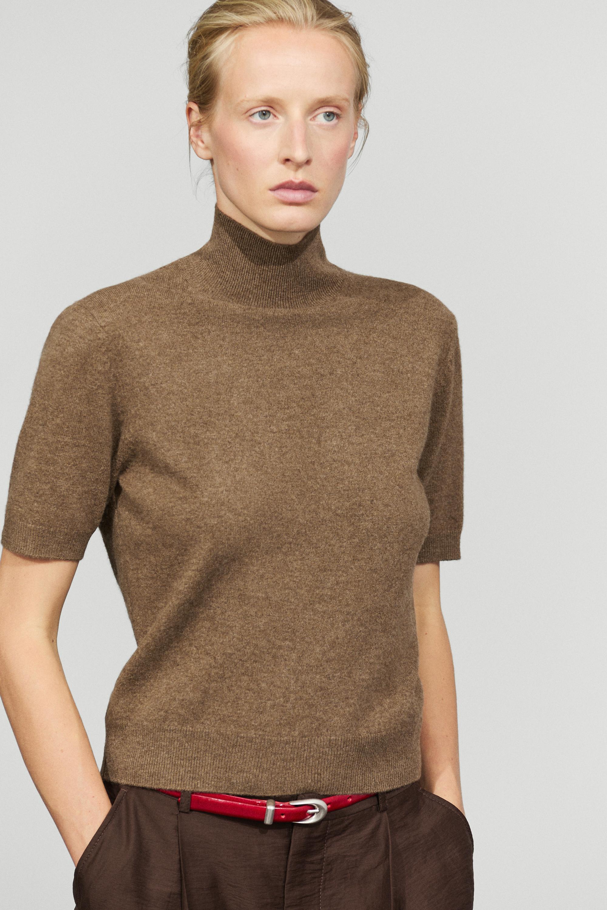 Wool-cashmere blend short sleeve knit sweater — Brown marl