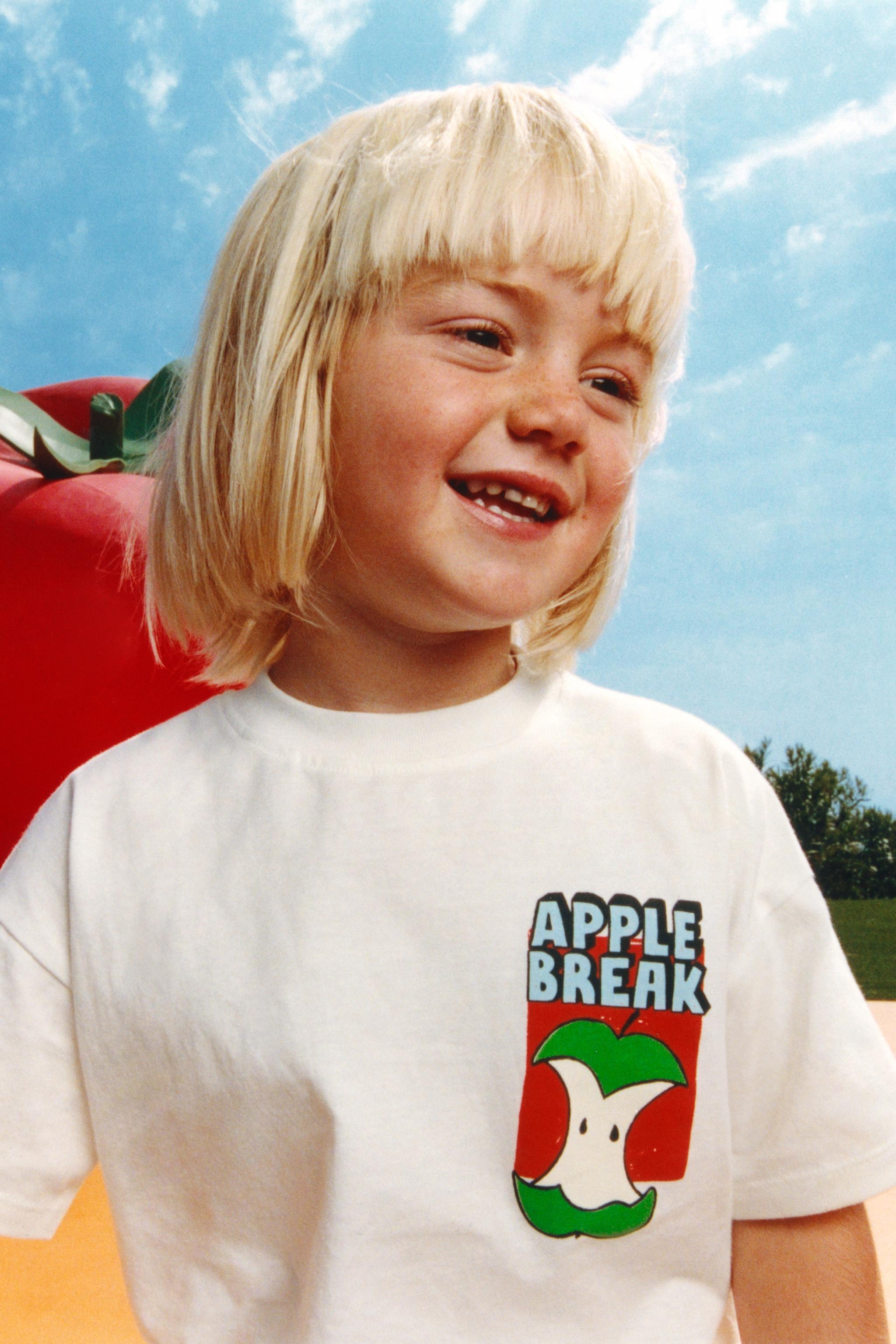 トップス apple APPLE PRINT T-SHIRT - Oyster-white | ZARA United States
