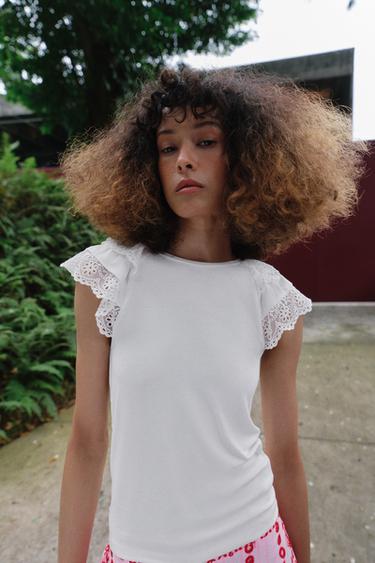 EMBROIDERED SHORT SLEEVE T-SHIRT - White by Zara