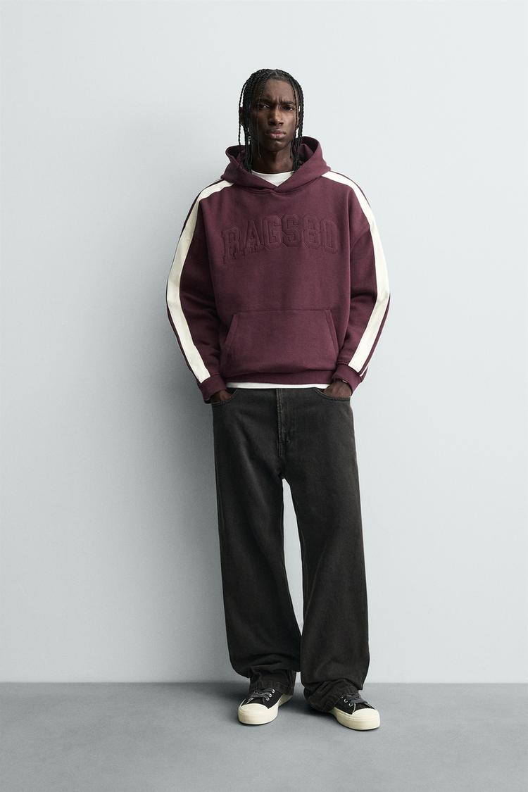 CONTRAST STRIPED PATCH SWEATSHIRT