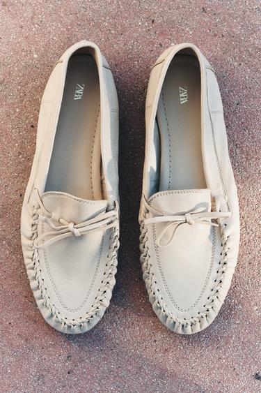 MOCASÍN PIEL SOFT FRUNCIDO - Blanco Crudo de Zara