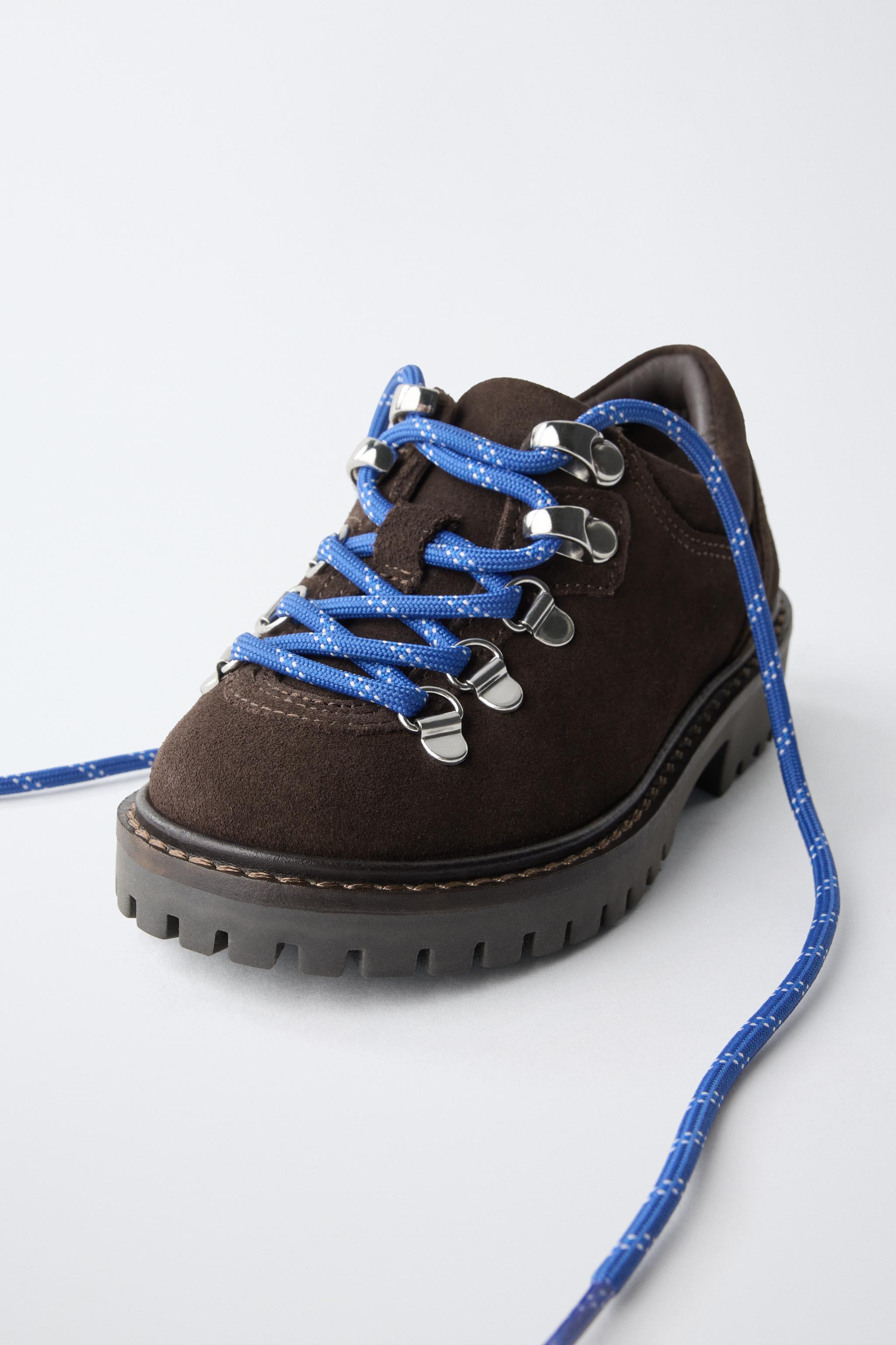 CHAUSSURES EN CUIR À LACETS