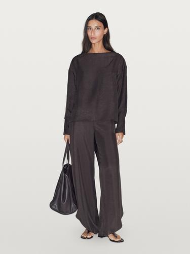 Blusa fluida detalle botones - Chocolate de Zara - Imagen 0