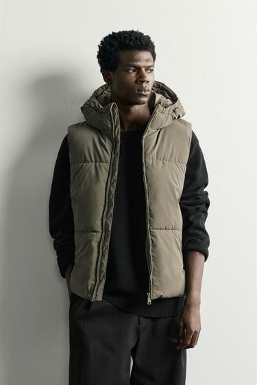 Zara REGULAR FIT HOODED PADDED VEST - Light khaki