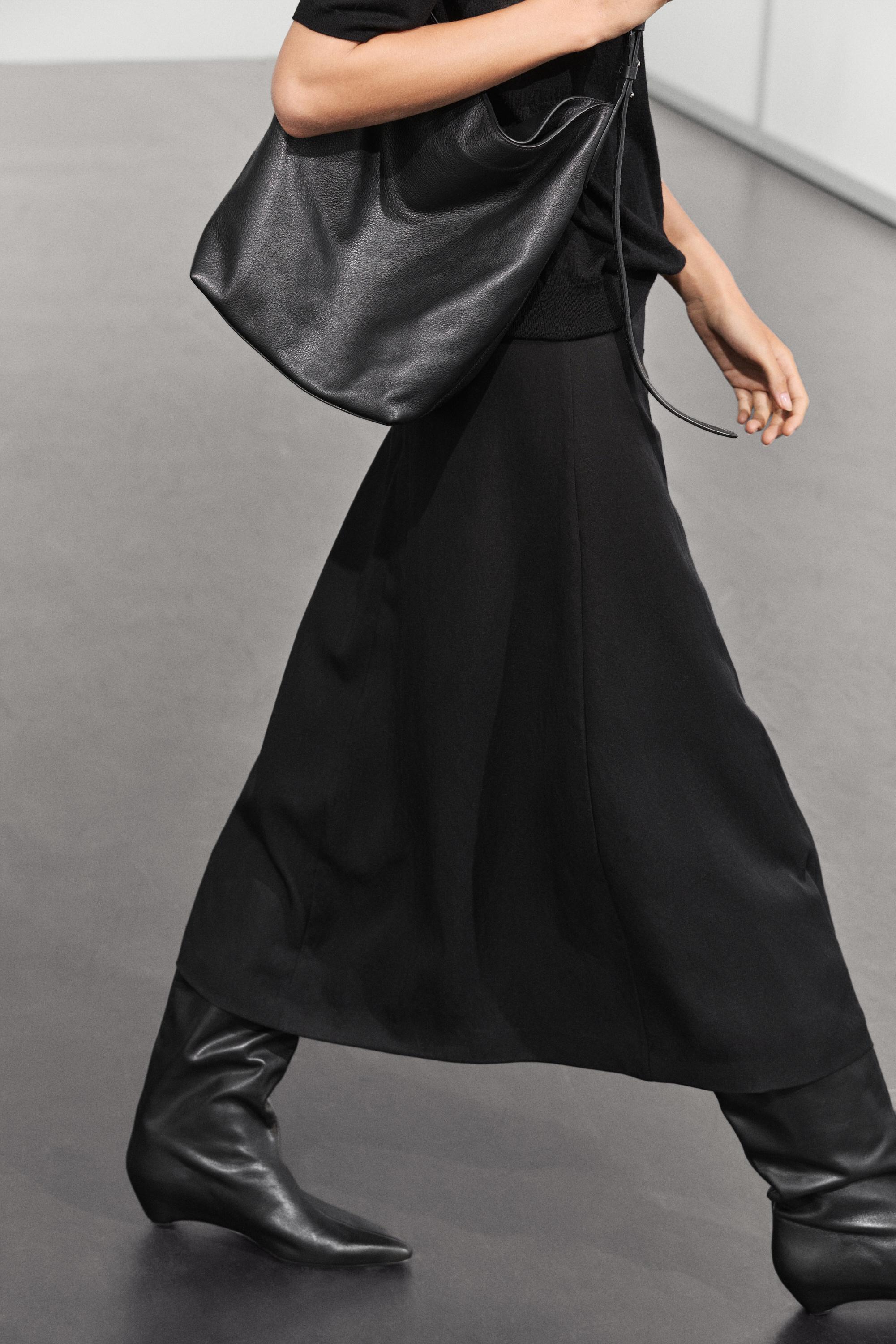 Straight midi skirt with button detail