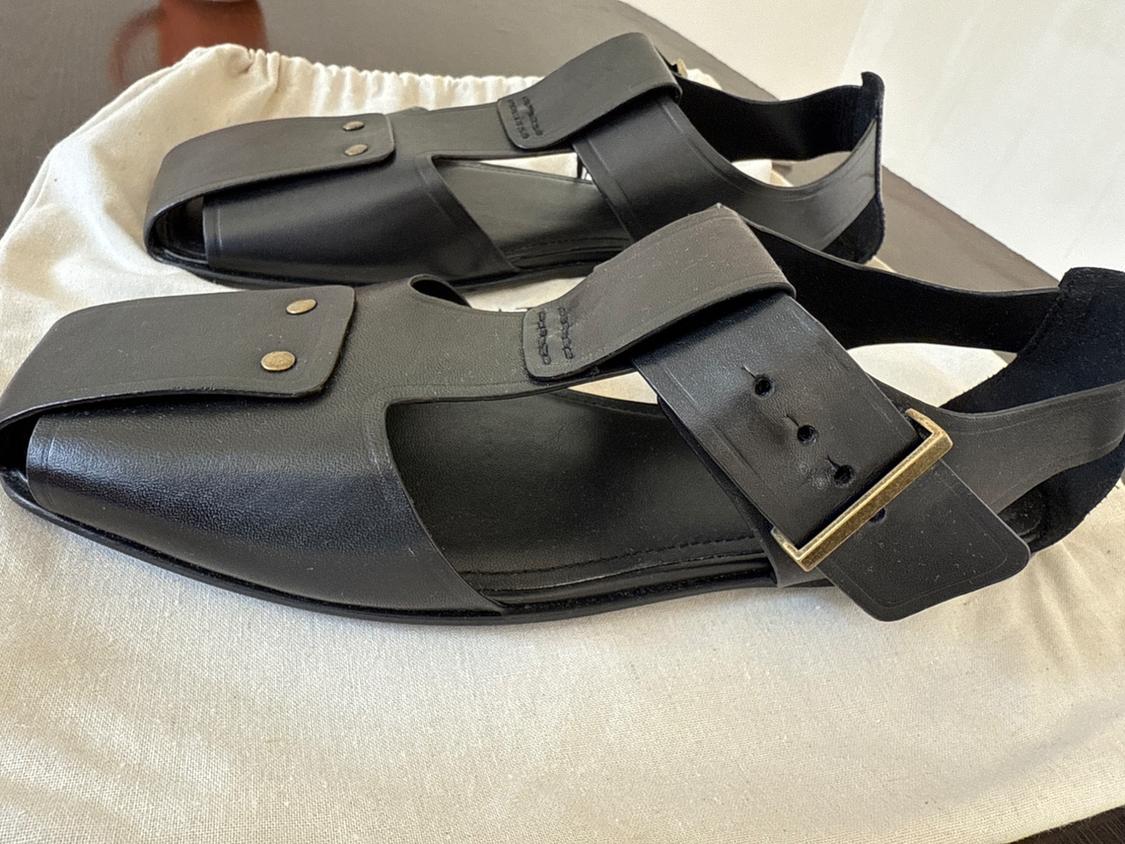 LEATHER CAGE SANDALS WITH STUDS - Image 3
