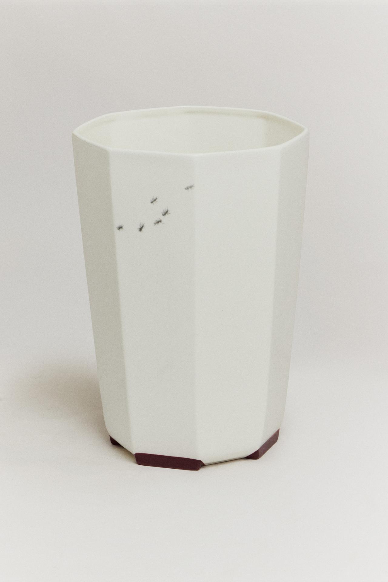 THE SKY OCTAGONAL LARGE VASE — White