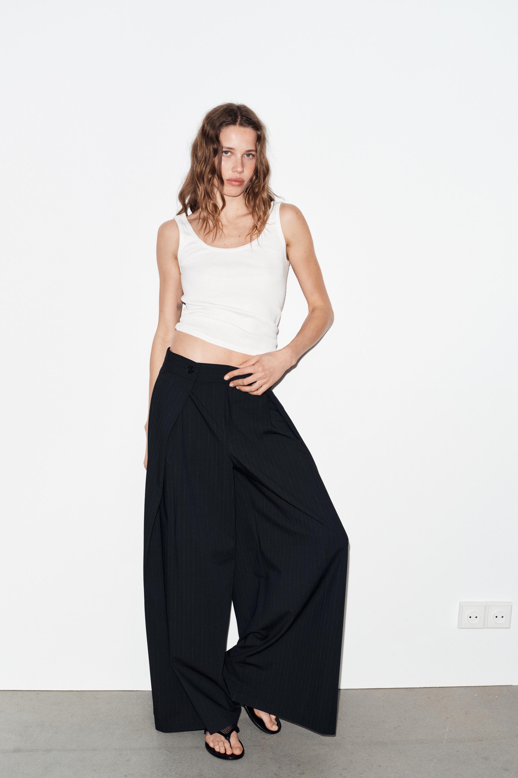 PINSTRIPE PLEATED PANTS