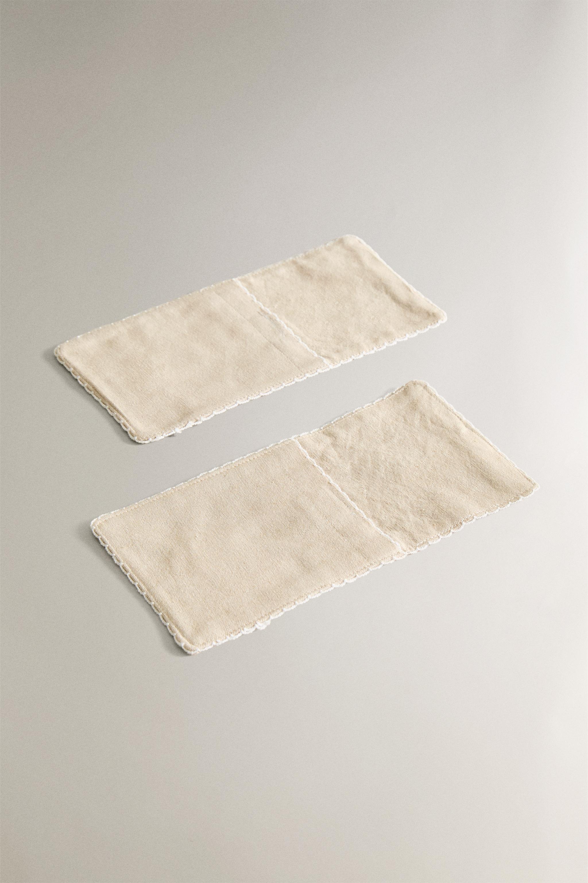 SET OF COTTON FLATWARE POUCHES (SET OF 2) — Light beige