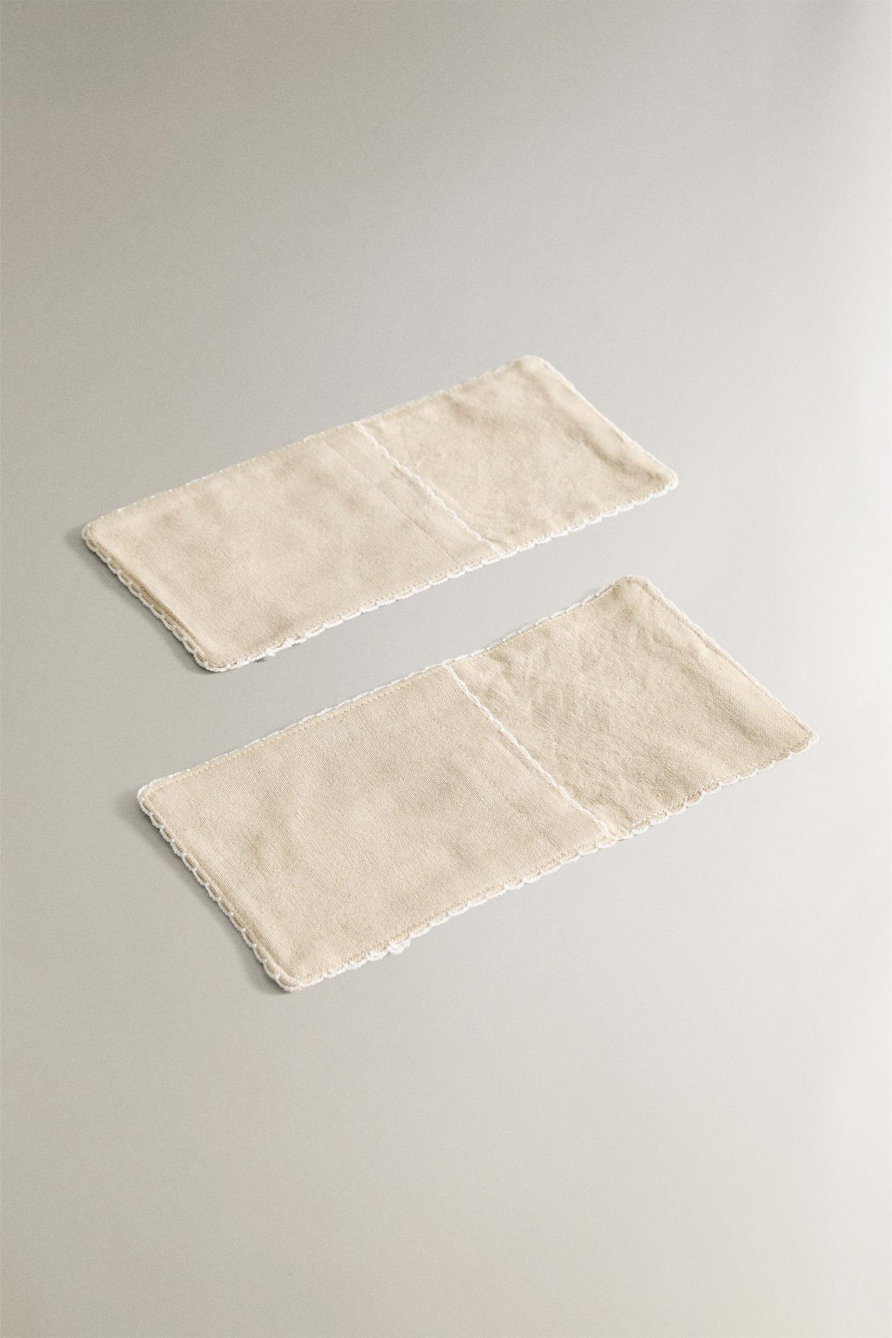 SET OF COTTON FLATWARE POUCHES (SET OF 2) — Light beige
