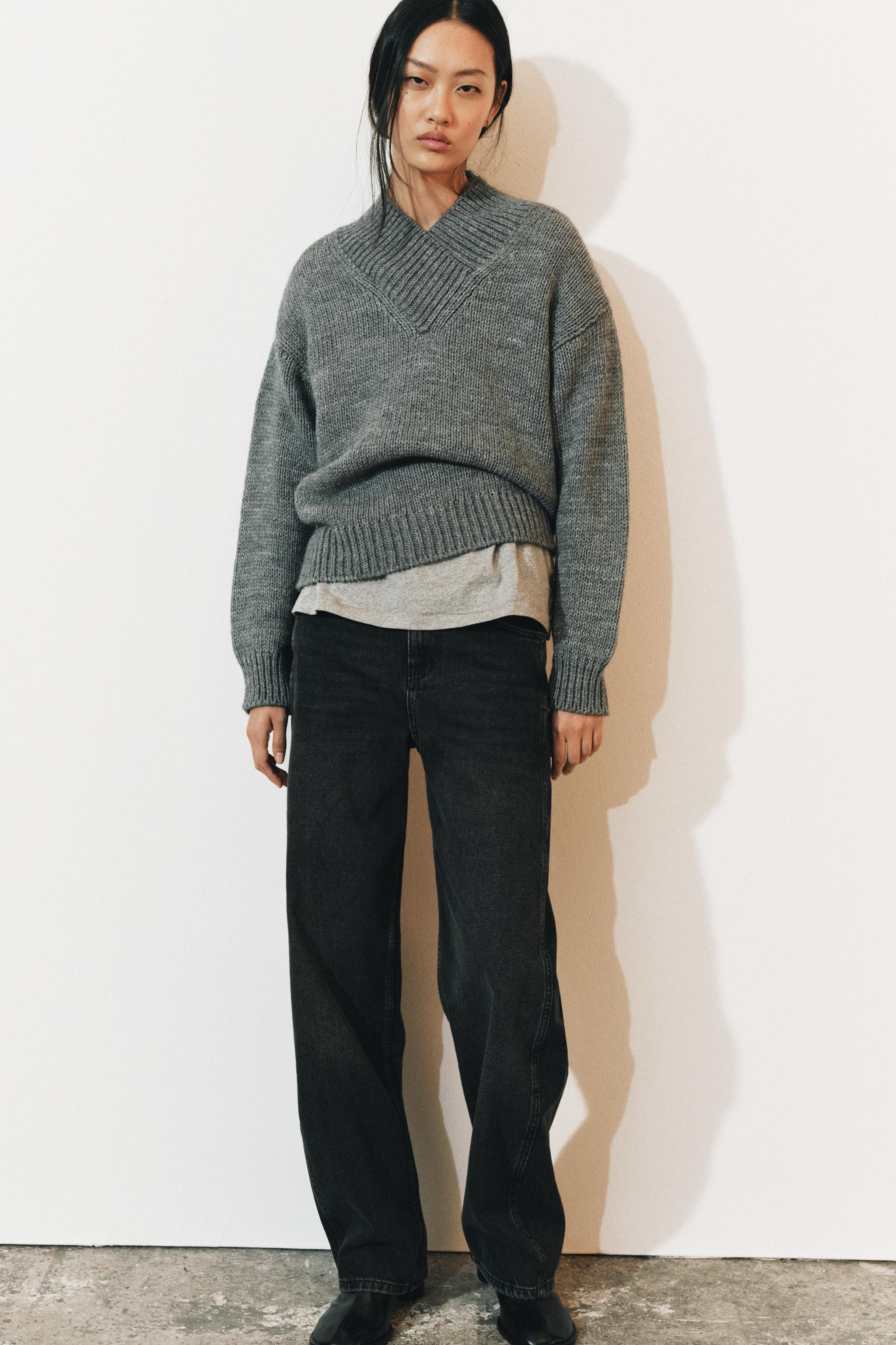 PULL EN MAILLE COL V