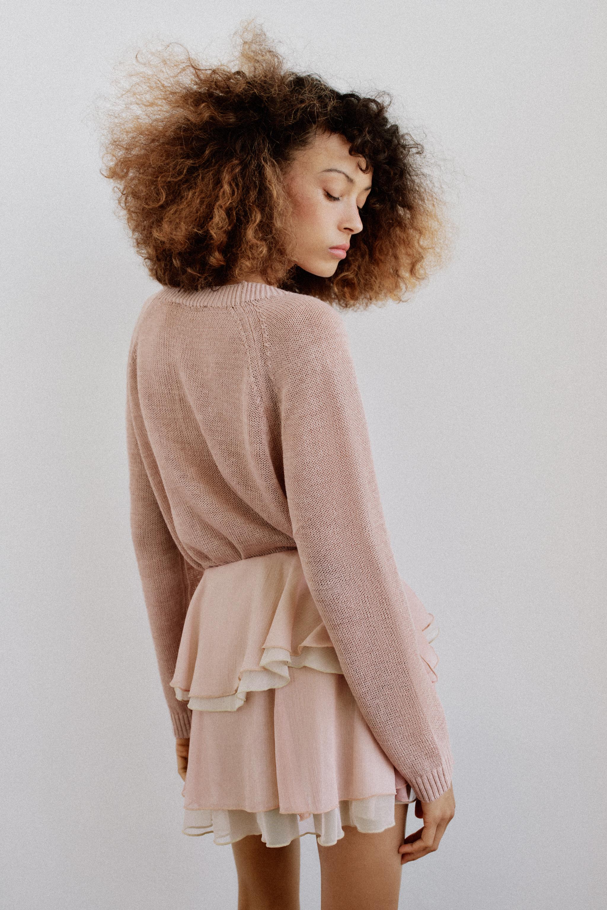 PULL EN MAILLE À BOUTONS