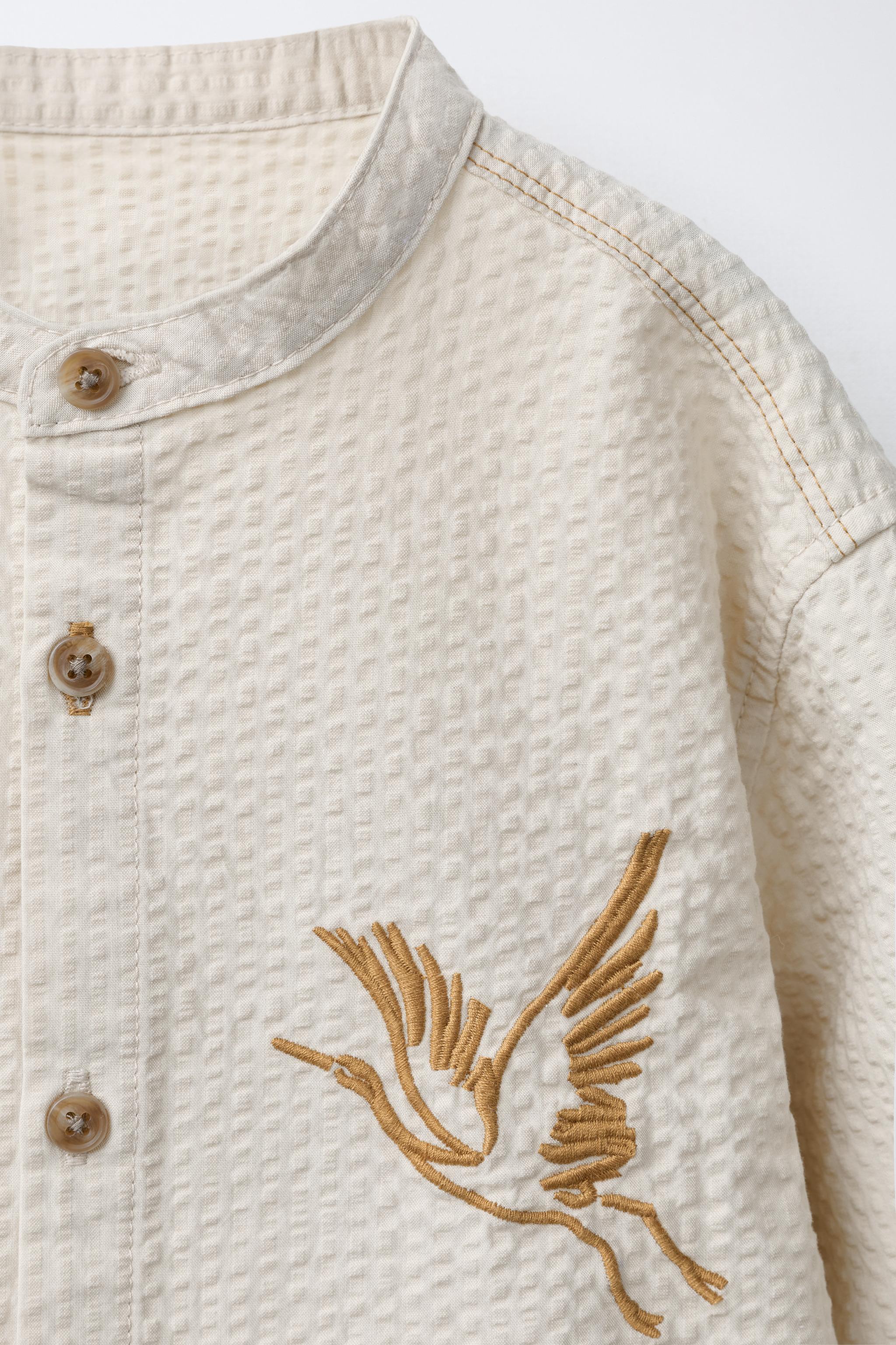 EMBROIDERED BIRD SEERSUCKER MANDARIN COLLAR SHIRT