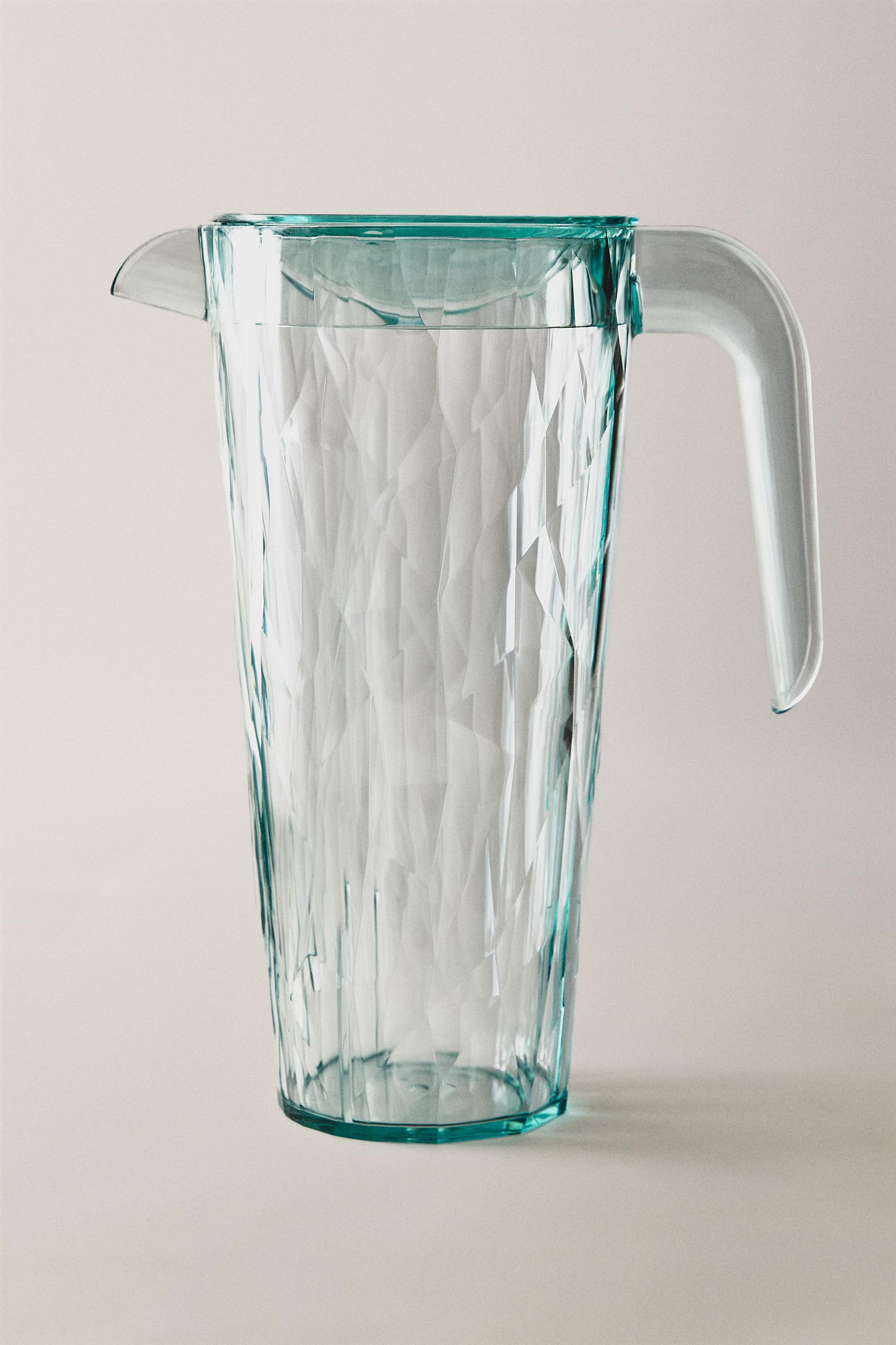 ACRYLIC PITCHER WITH RAISED DIAMOND DESIGN — Light blue