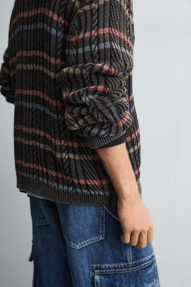 PULL STRUCTURÉ À RAYURES - Noir de Zara - Image 5