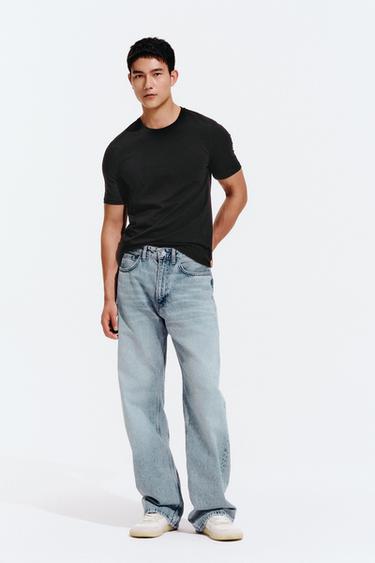 BASIC SLIM FIT T-SHIRT /01 - Black by Zara