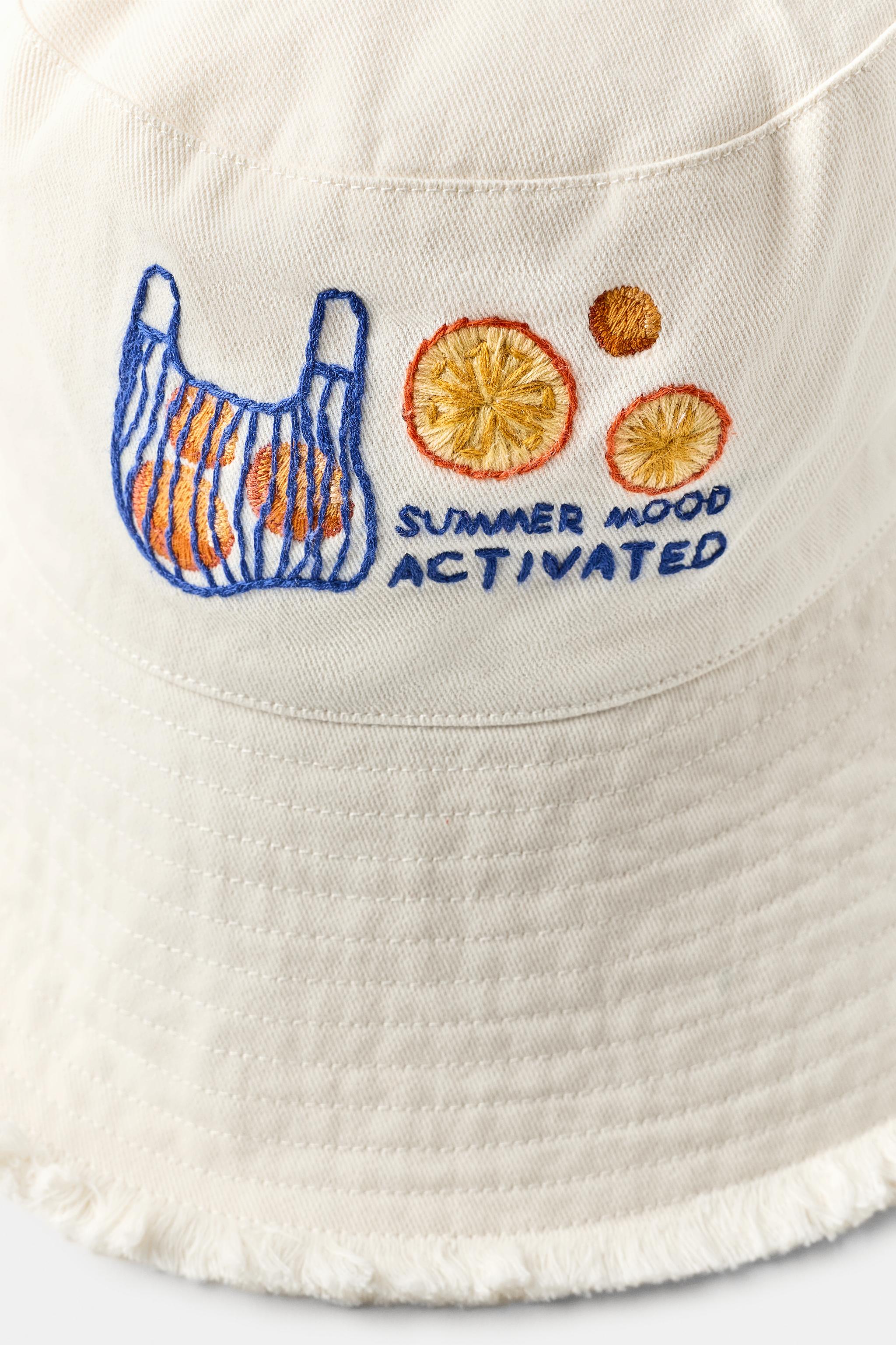 ORANGE EMBROIDERED TWILL BUCKET HAT - Ecru | ZARA Spain