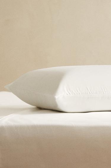 VISCOELASTIC BLOCK PILLOW - White by Zara - Image 5