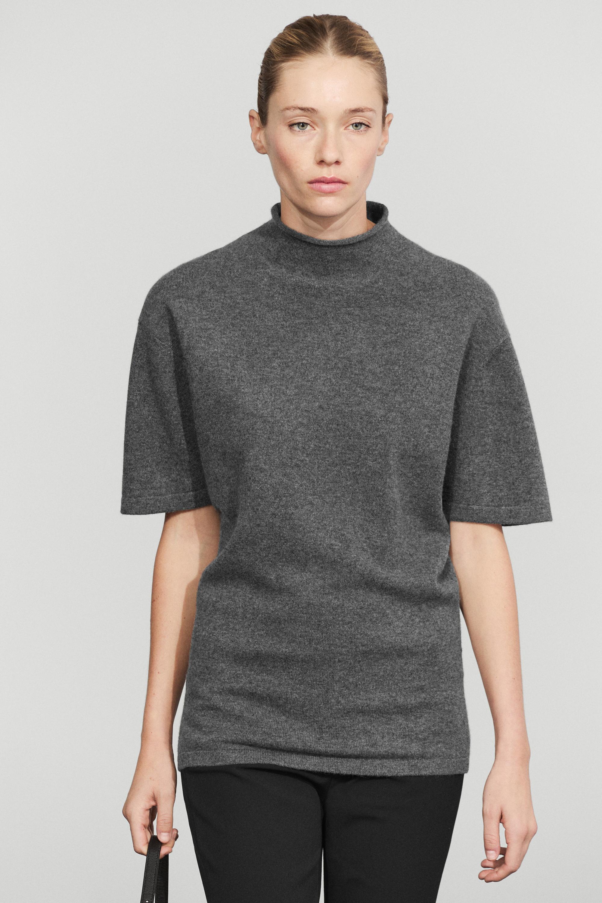 Wool blend mock turtleneck knit sweater — Mid-gray