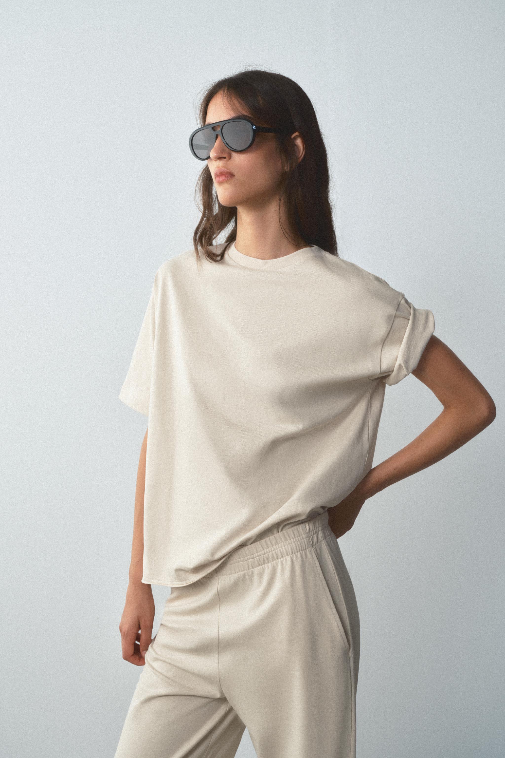CREW NECK T-SHIRT — Sand