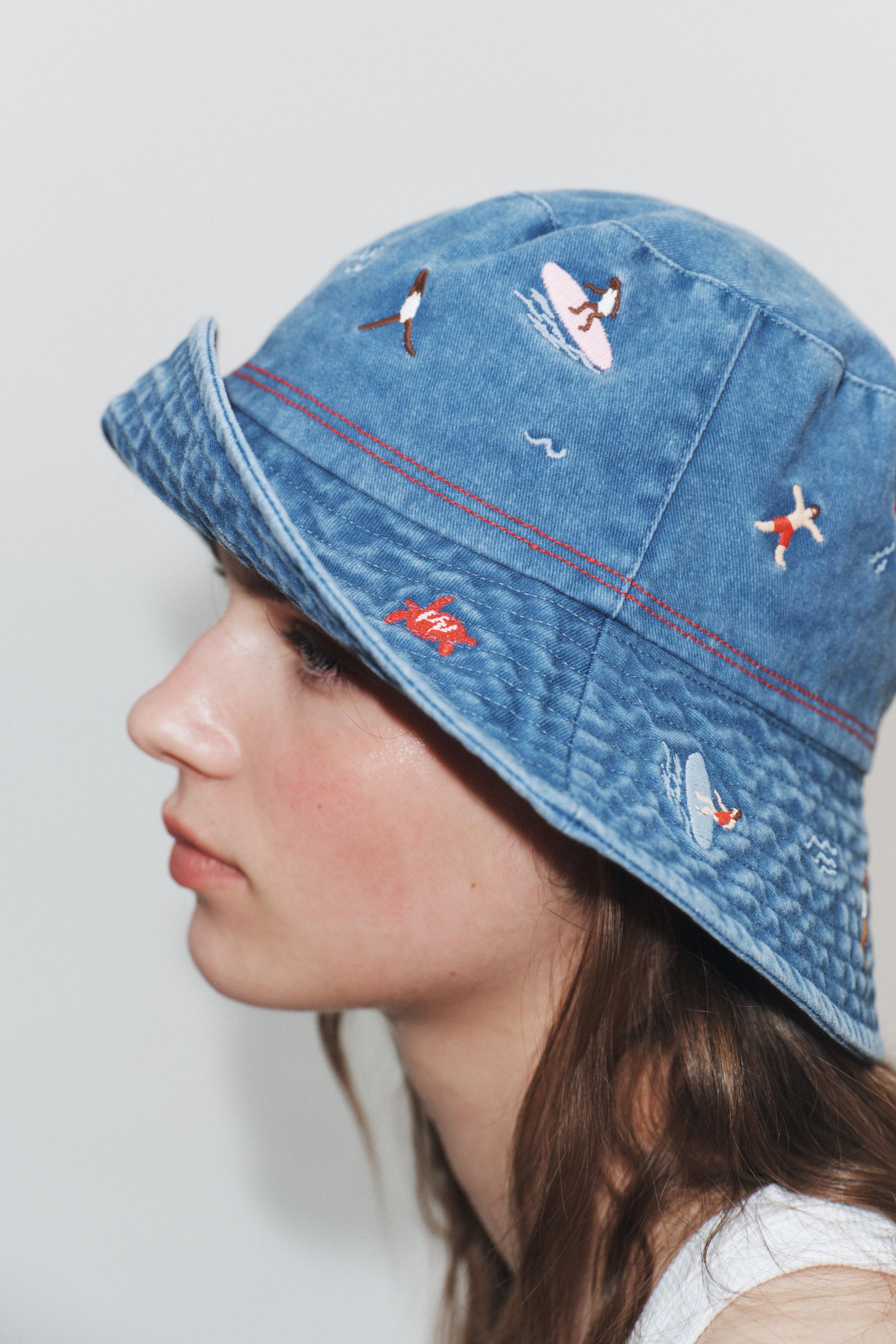 EMBROIDERED BUCKET HAT