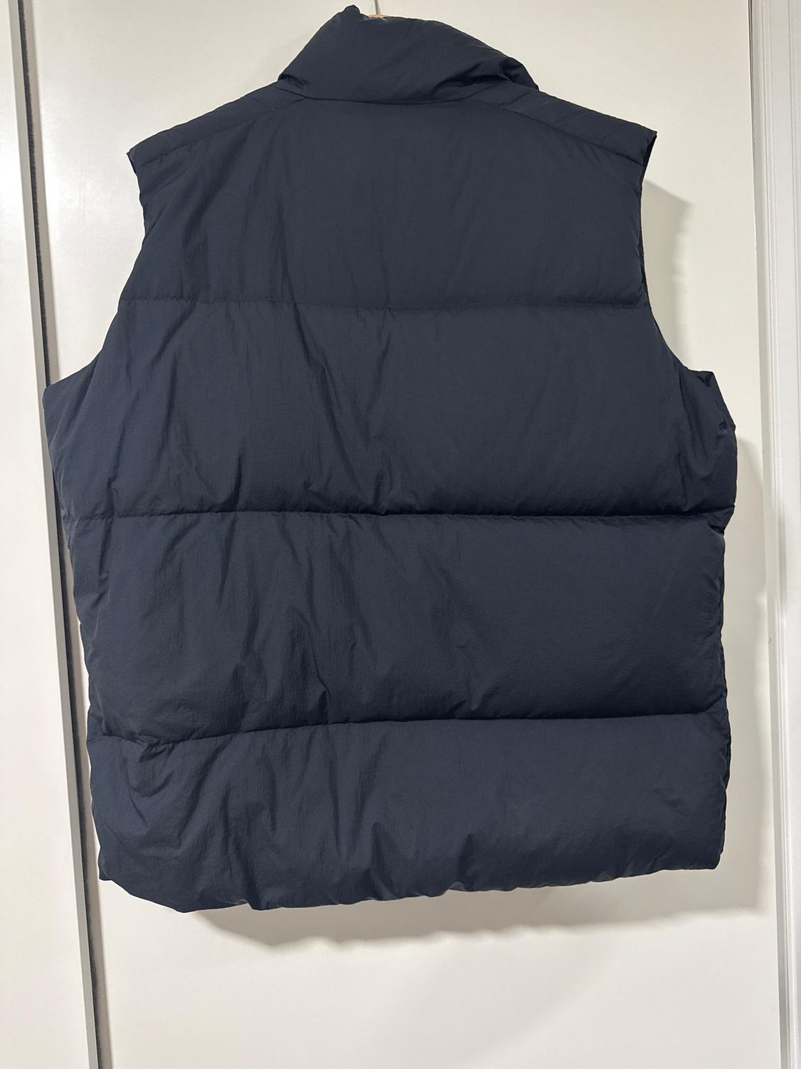 BASIC PUFFER GILET - Image 3