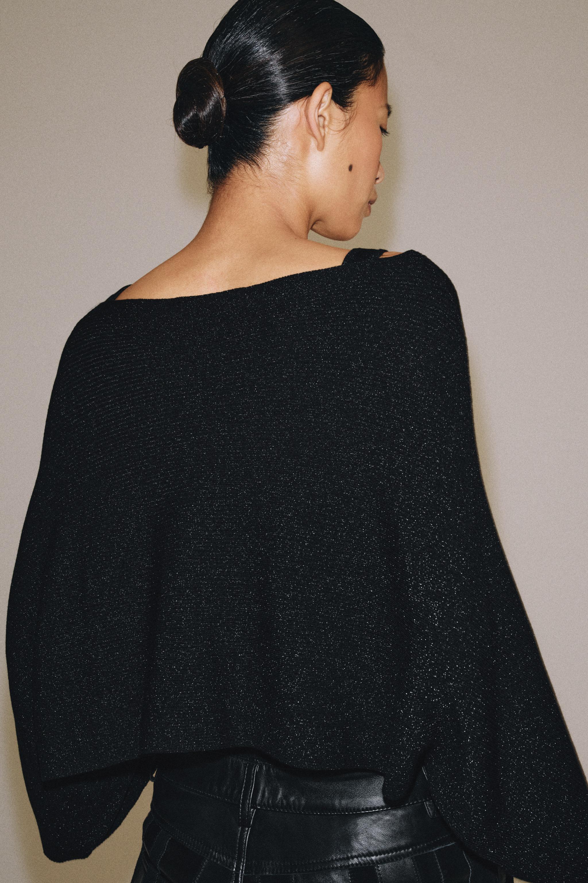 CROPPED CAPE JUMPER