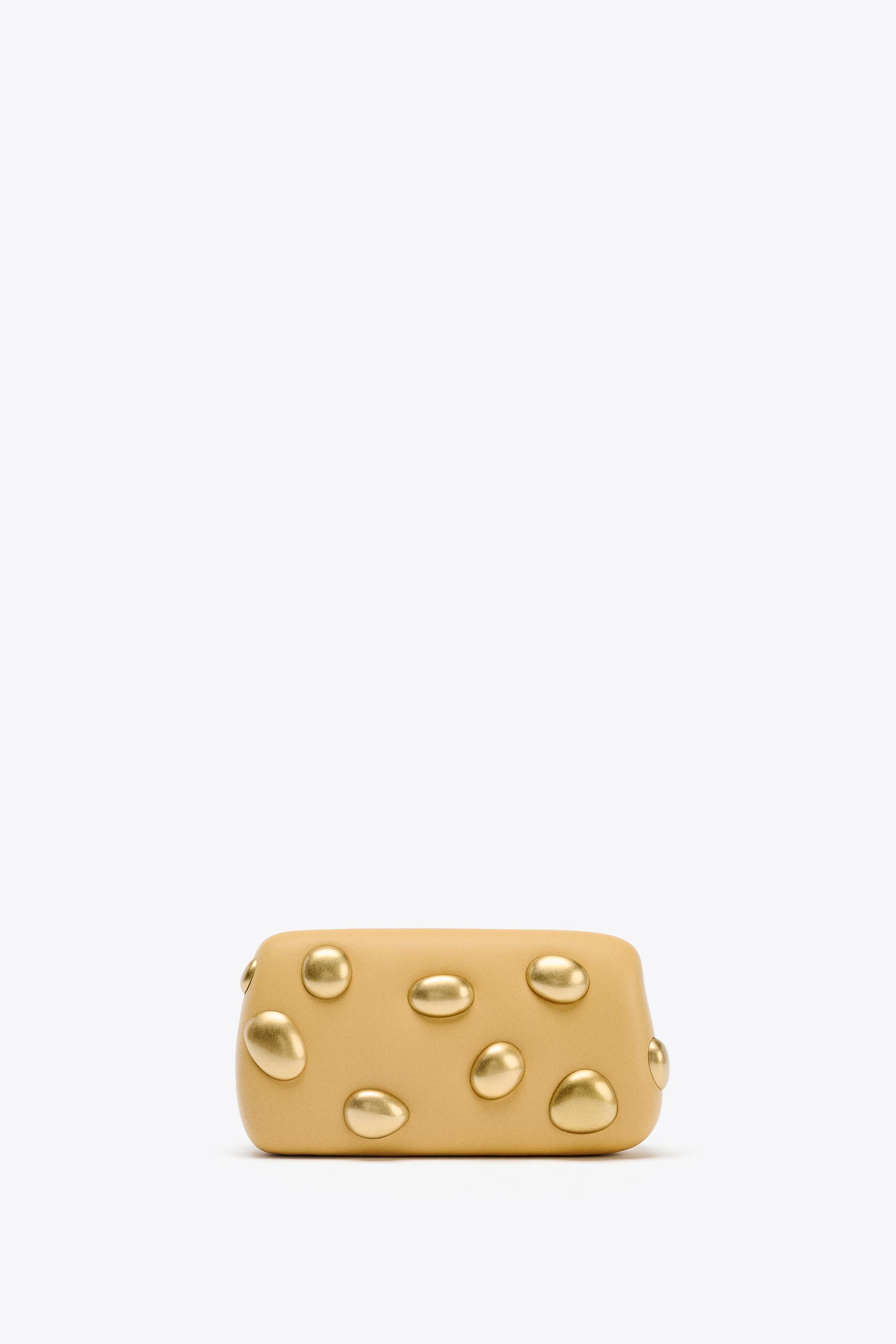 ZARA【NEW】CLUTCH WITH L APPLIQUES METAL APPLIQUÉ CLUTCH - Mustard | ZARA United States