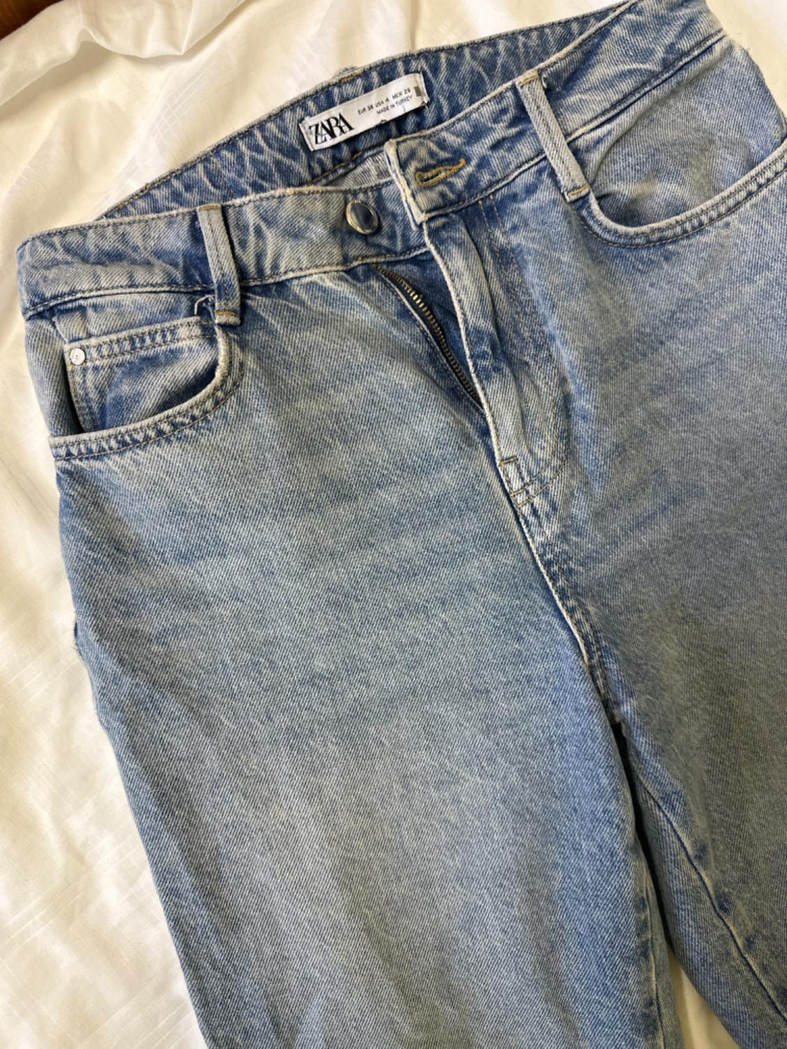 JEANS - Image 2