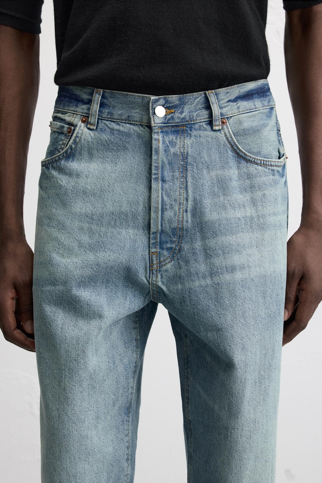STRAIGHT FIT RELAXED JEANS
