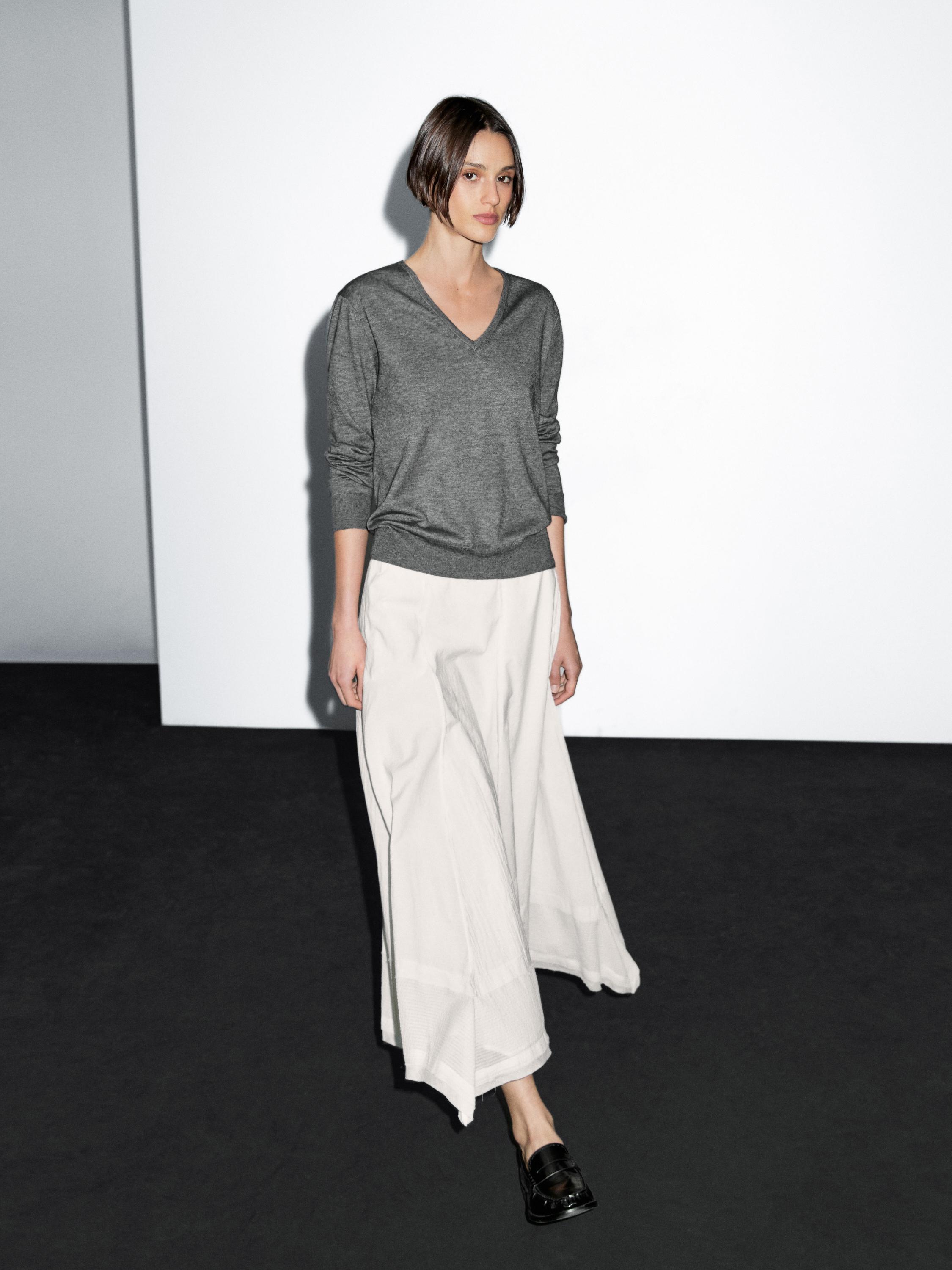 Wool blend V-neck knit sweater
