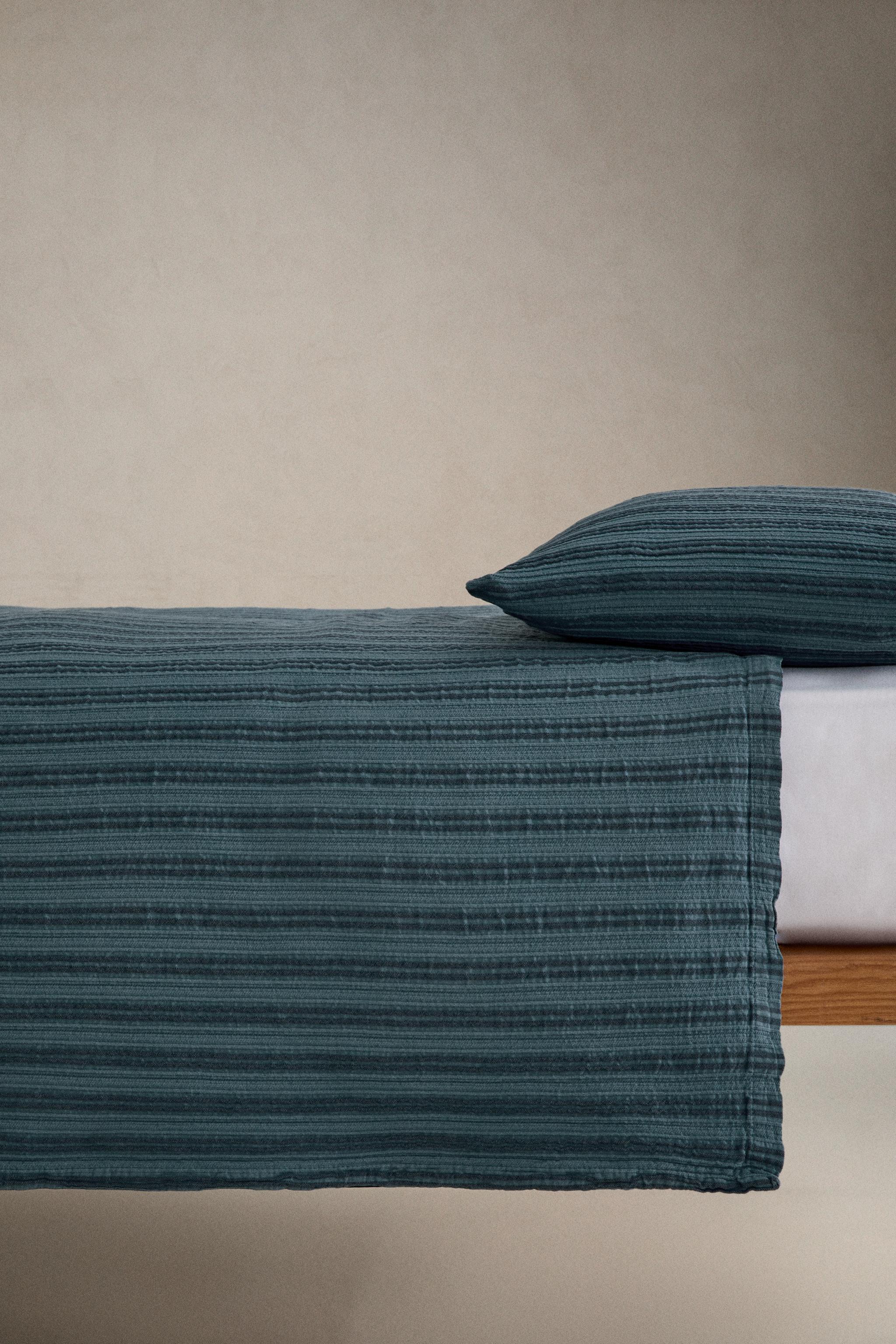 Zara KIDS' TEXTURED STRIPED BEDSPREAD — фото 3