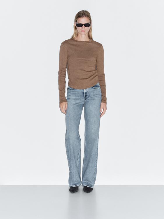 Long sleeve T-shirt with rounded hem