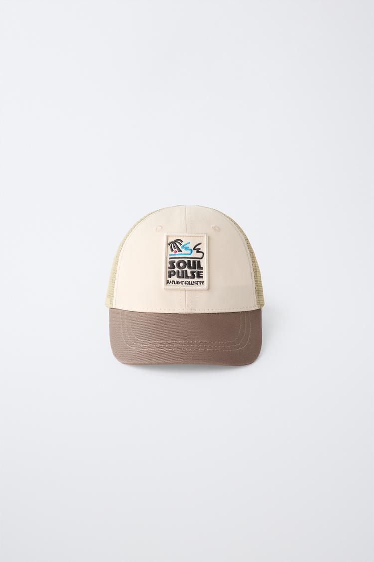 EMBROIDERED PATCH MESH CAP — Light brown