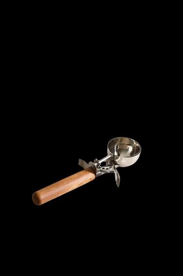 Zara ICE-CREAM SCOOP WITH ACACIA WOOD HANDLE - Brown