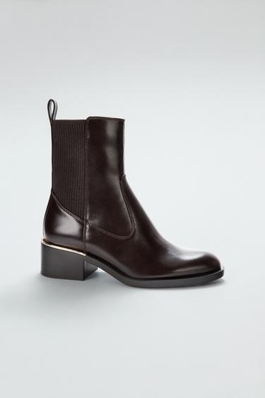 بوت مسطح بتفصيل معدني - بني الخاص بـ Zara