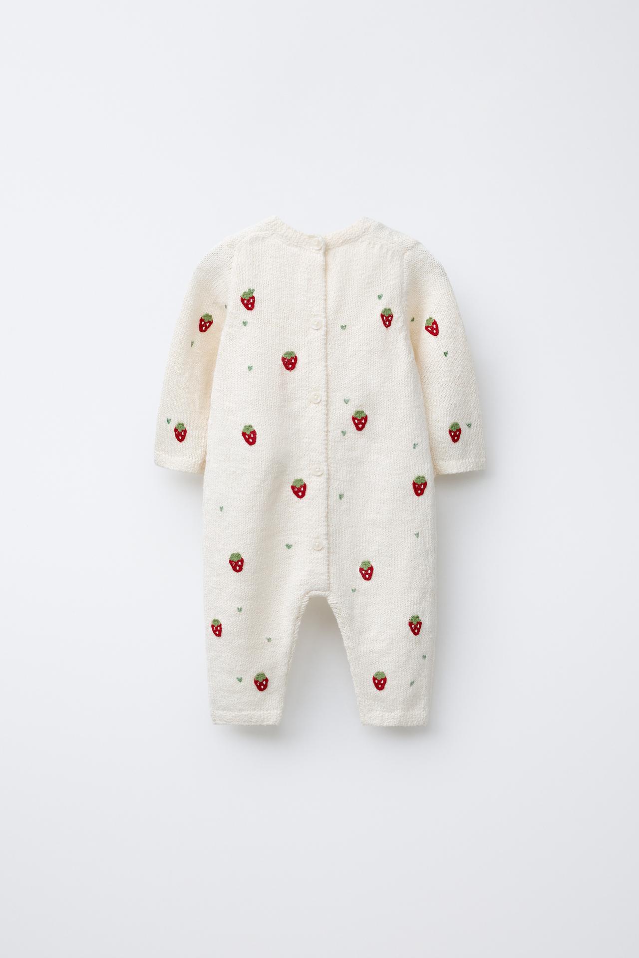 STRAWBERRY EMBROIDERY KNIT JUMPSUIT