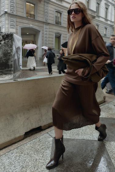 ROBE EN MATIÈRES VARIÉES SATINÉE - Marron de Zara - Image 2